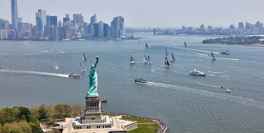 Vue du ciel de la baie de New-york et de la statue de la Liberté
