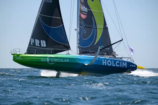 Le skipper de Holcim - PRB Nicolas Lunven (FRA) prend la 11e place de la New York Vendee, aux Sables d'Olonne