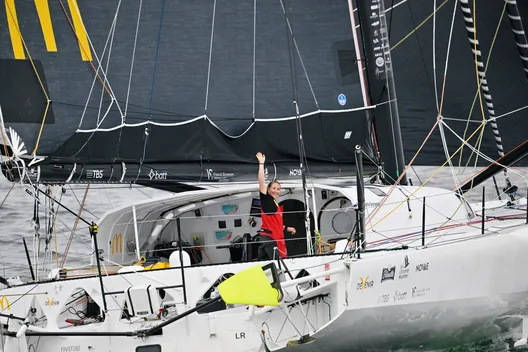 Violette Dorange (FRA), skipper de DeVenir, lors des arrivées de la course à la voile New York Vendée, aux Sables d'Olonne