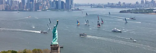 Vue du ciel de la baie de New-york et de la statue de la Liberté